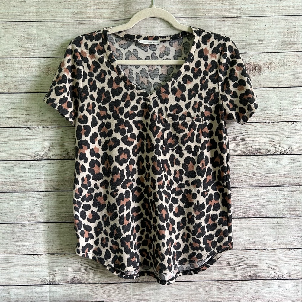 dear apple leopard top